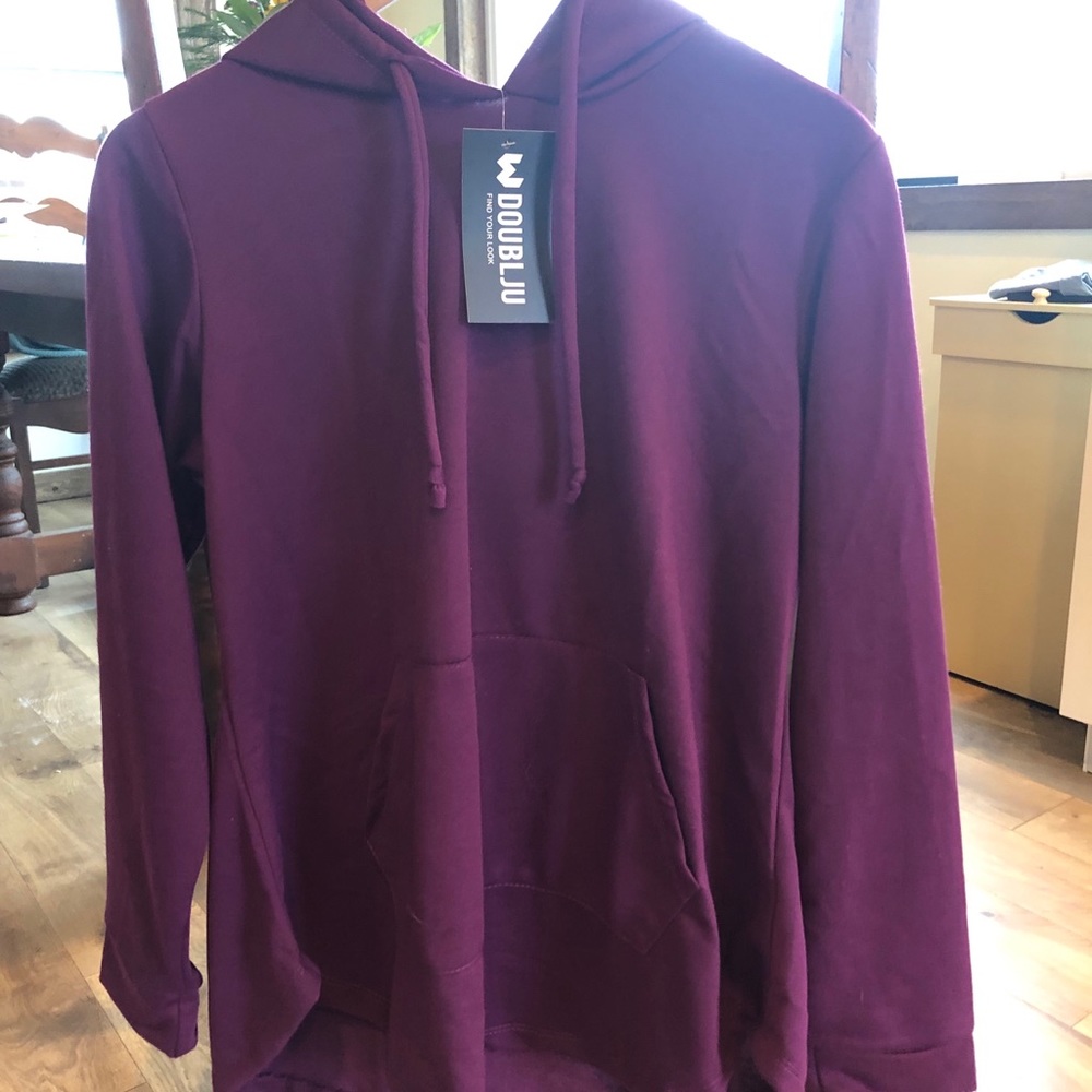 Lightweight hooded sweatshirt